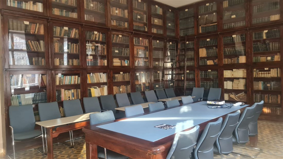 The clinic library